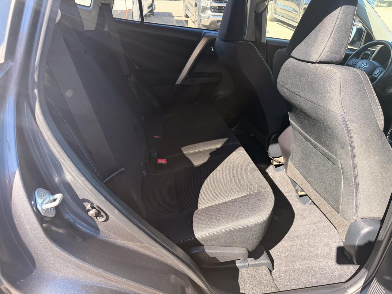 Toyota RAV4 AWD 4dr XLE (Natl) 2014