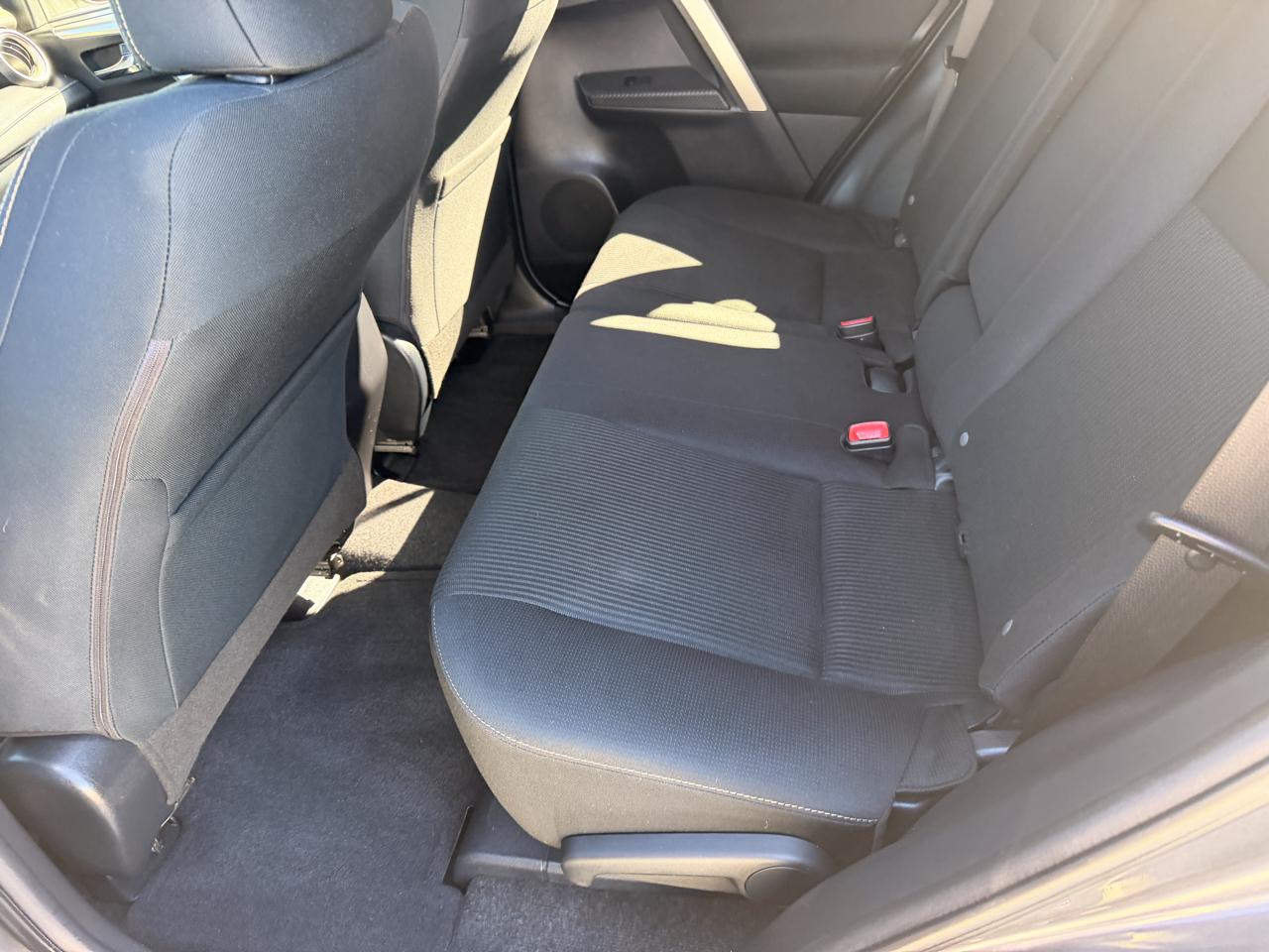 Toyota RAV4 AWD 4dr XLE (Natl) 2014