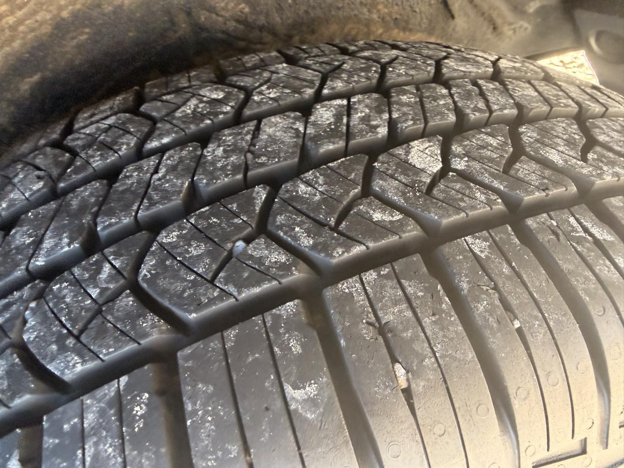 Toyota RAV4 AWD 4dr XLE (Natl) 2014