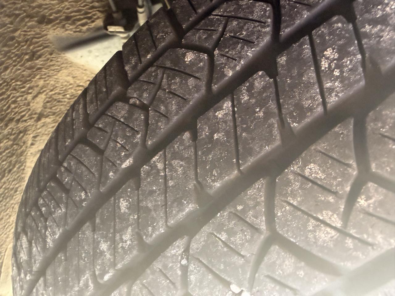 Toyota RAV4 AWD 4dr XLE (Natl) 2014
