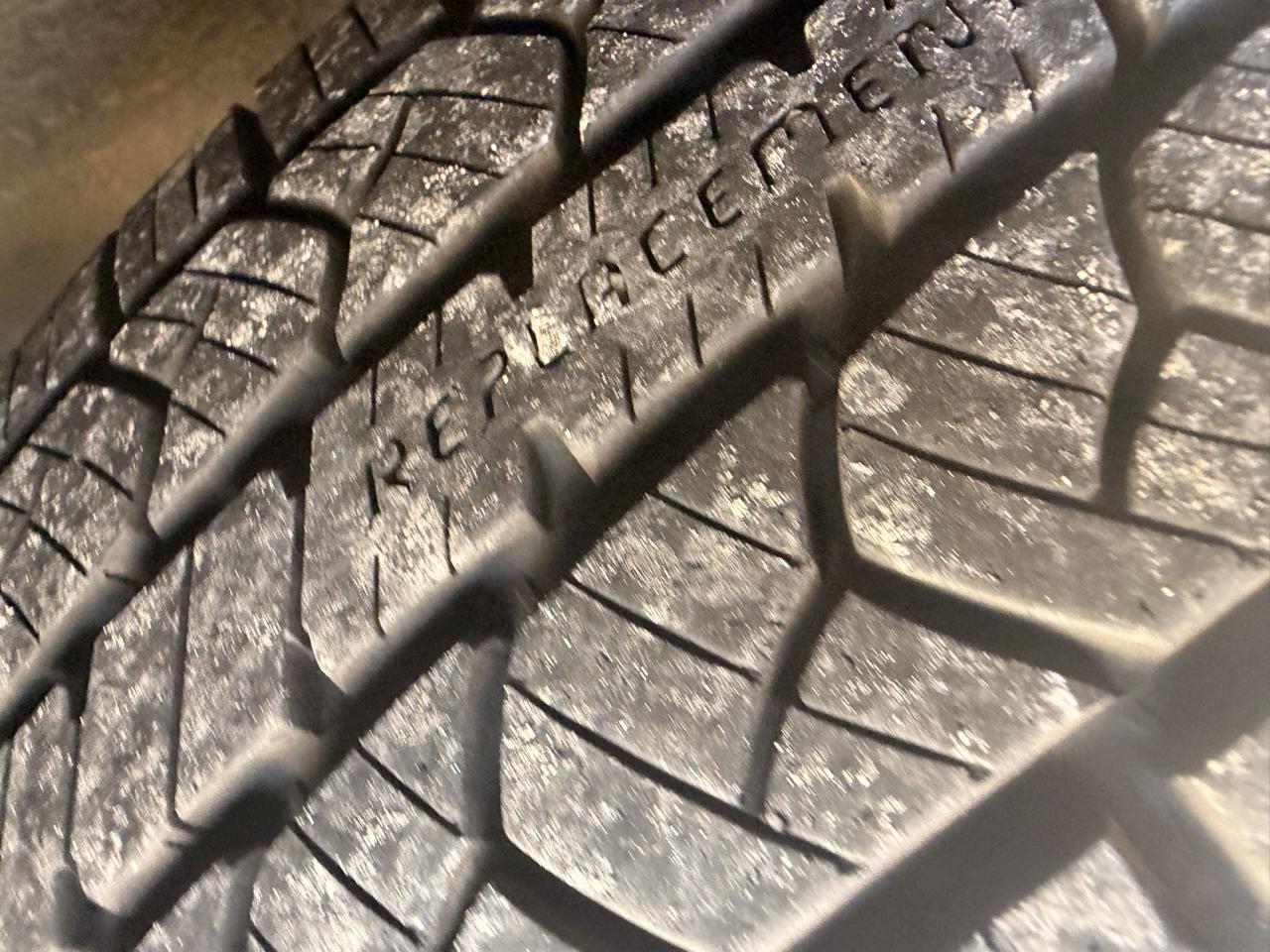Toyota RAV4 AWD 4dr XLE (Natl) 2014
