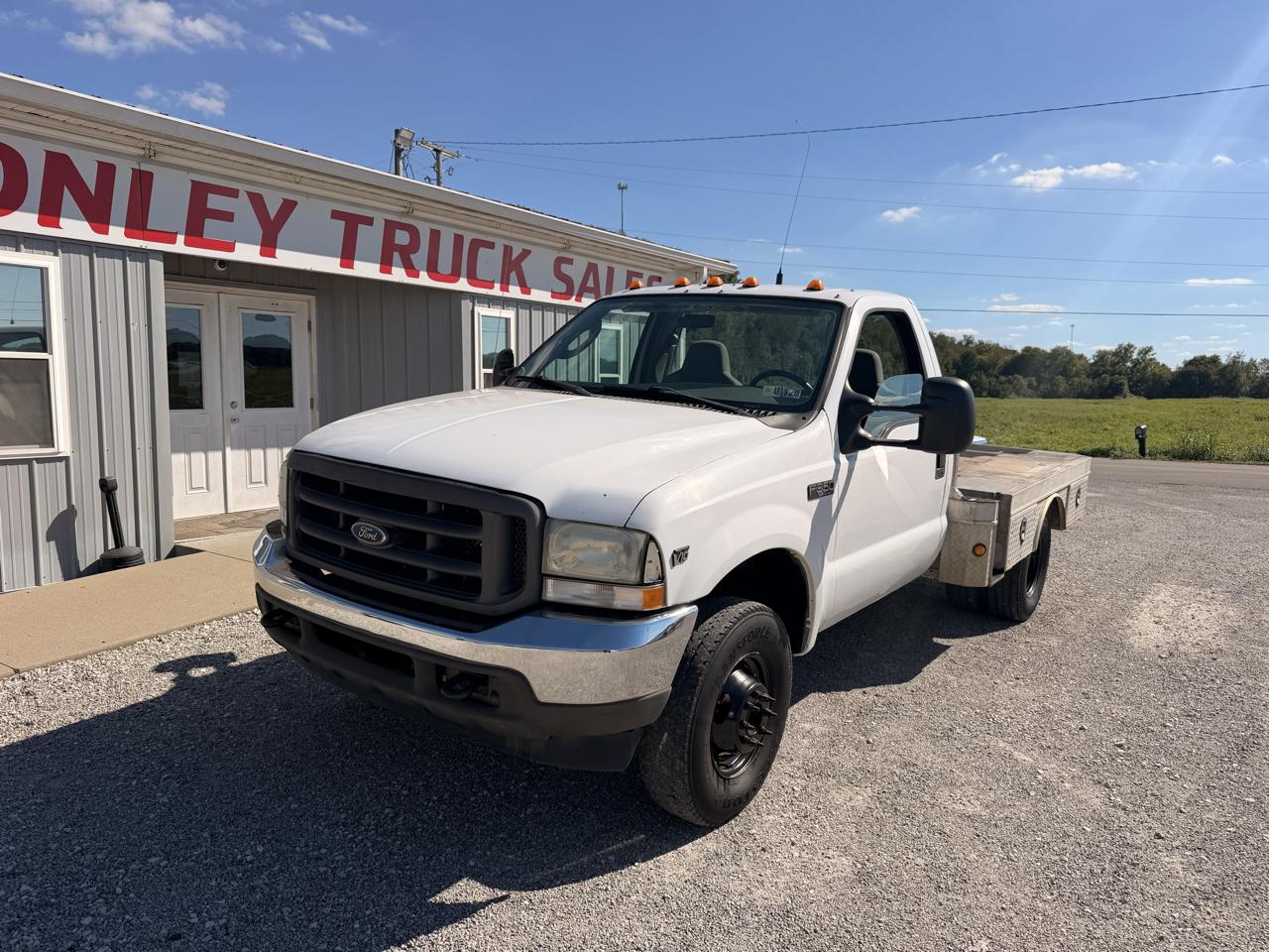 Ford Super Duty F-350 DRW Reg Cab 141" WB 60" CA XLT 4WD 2004