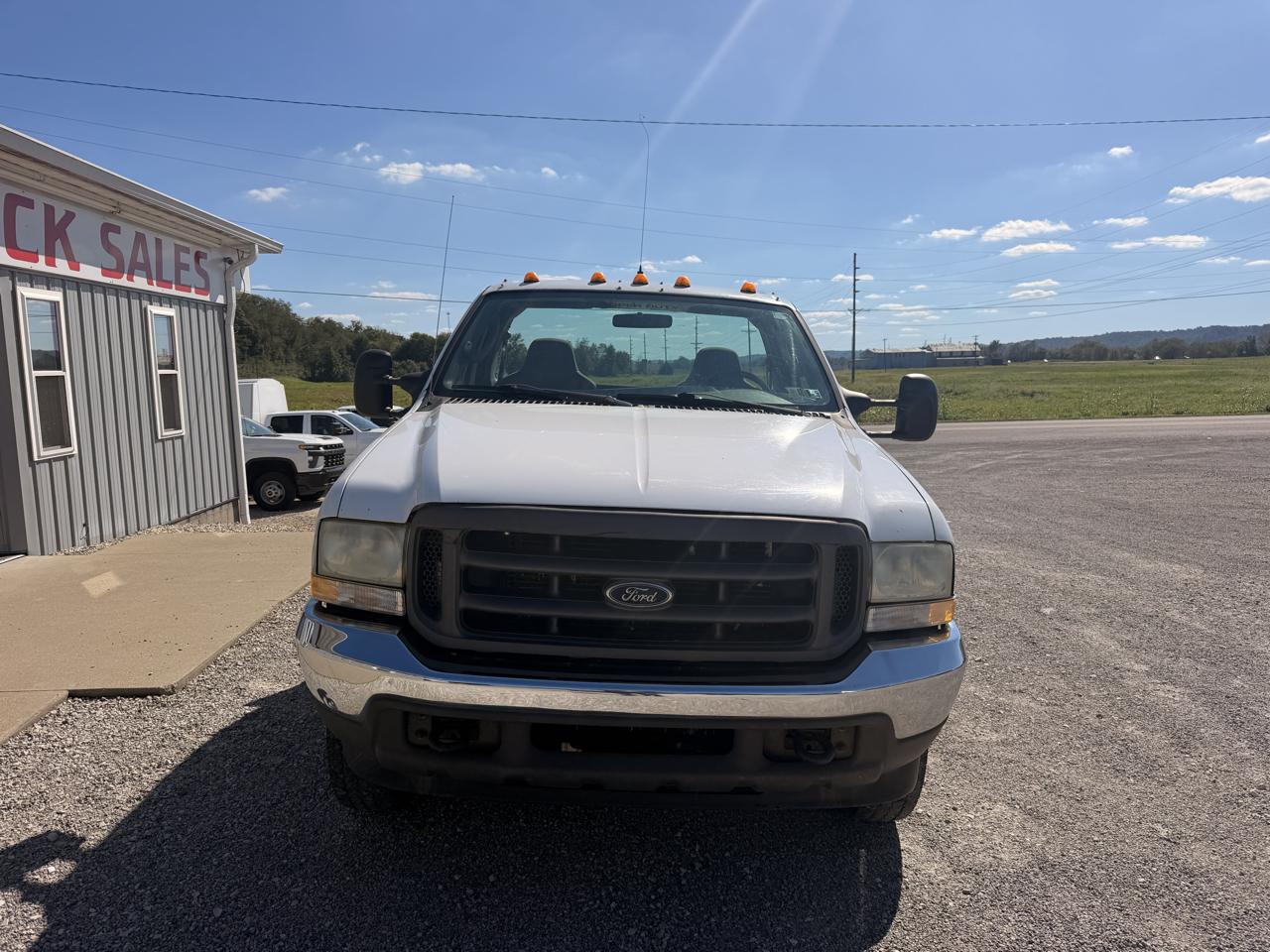 Ford Super Duty F-350 DRW Reg Cab 141" WB 60" CA XLT 4WD 2004