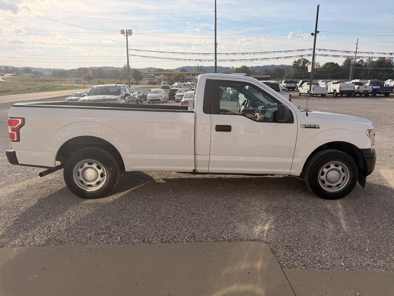 Ford F-150 XL 2WD Reg Cab 8' Box 2018