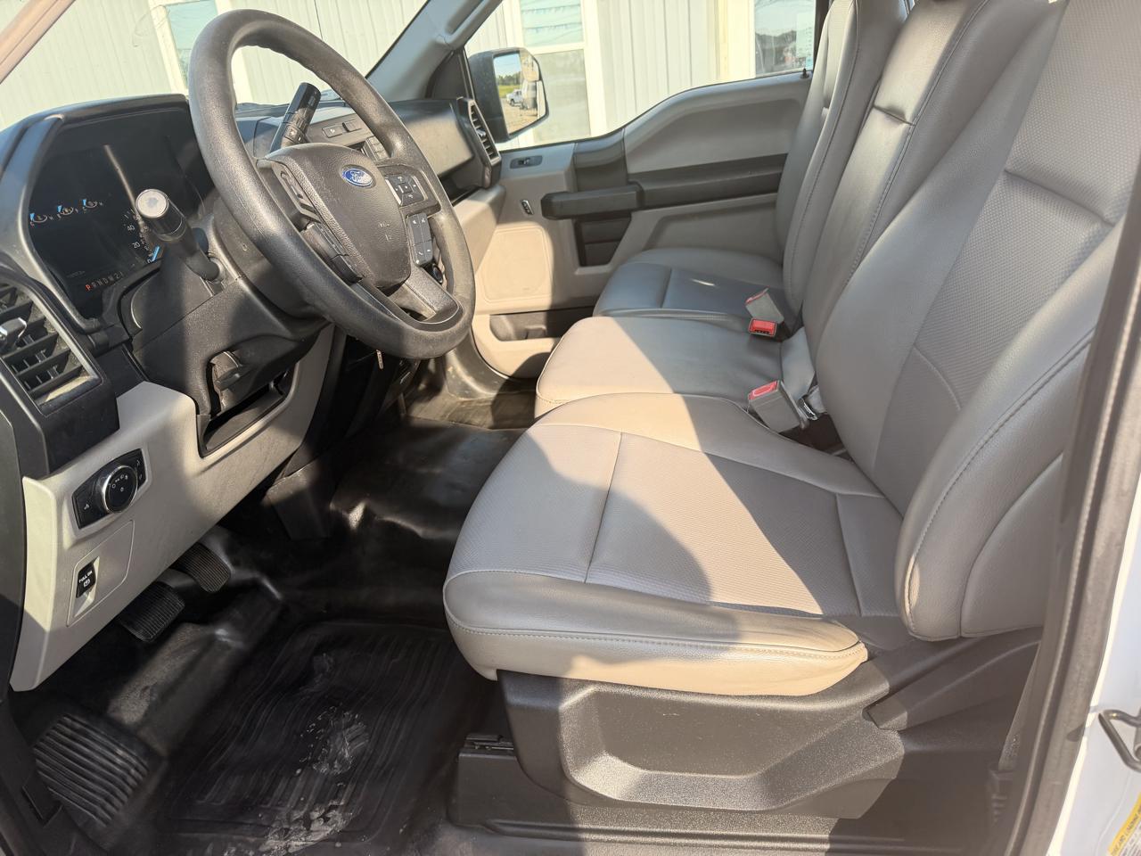 Ford F-150 XL 2WD Reg Cab 8' Box 2018