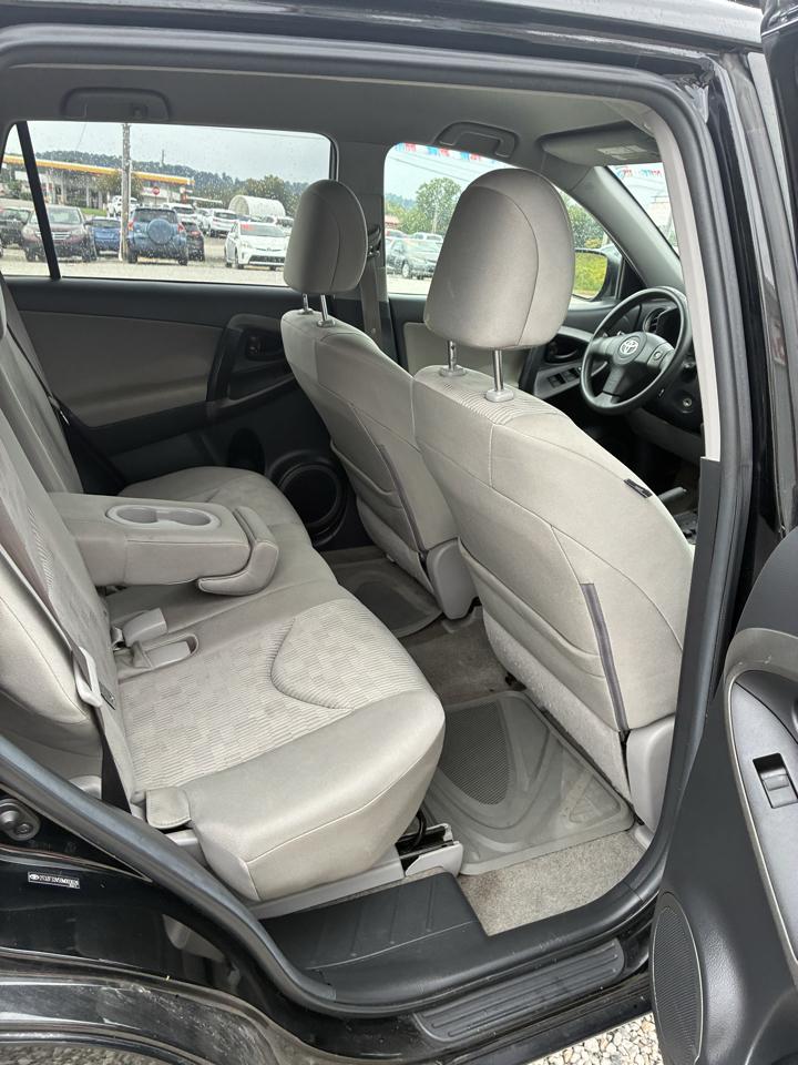 Toyota RAV4 FWD 4dr 4-cyl 4-Spd AT (Natl) 2009