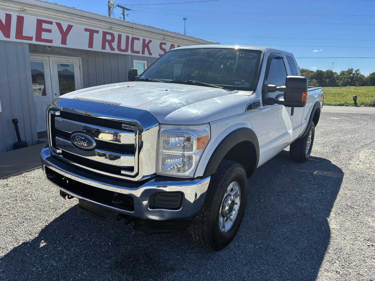 Ford Super Duty F-250 SRW 4WD SuperCab 142" FX4 2011