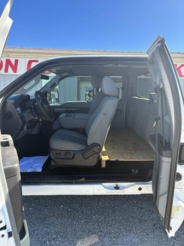 Ford Super Duty F-250 SRW 4WD SuperCab 142" FX4 2011
