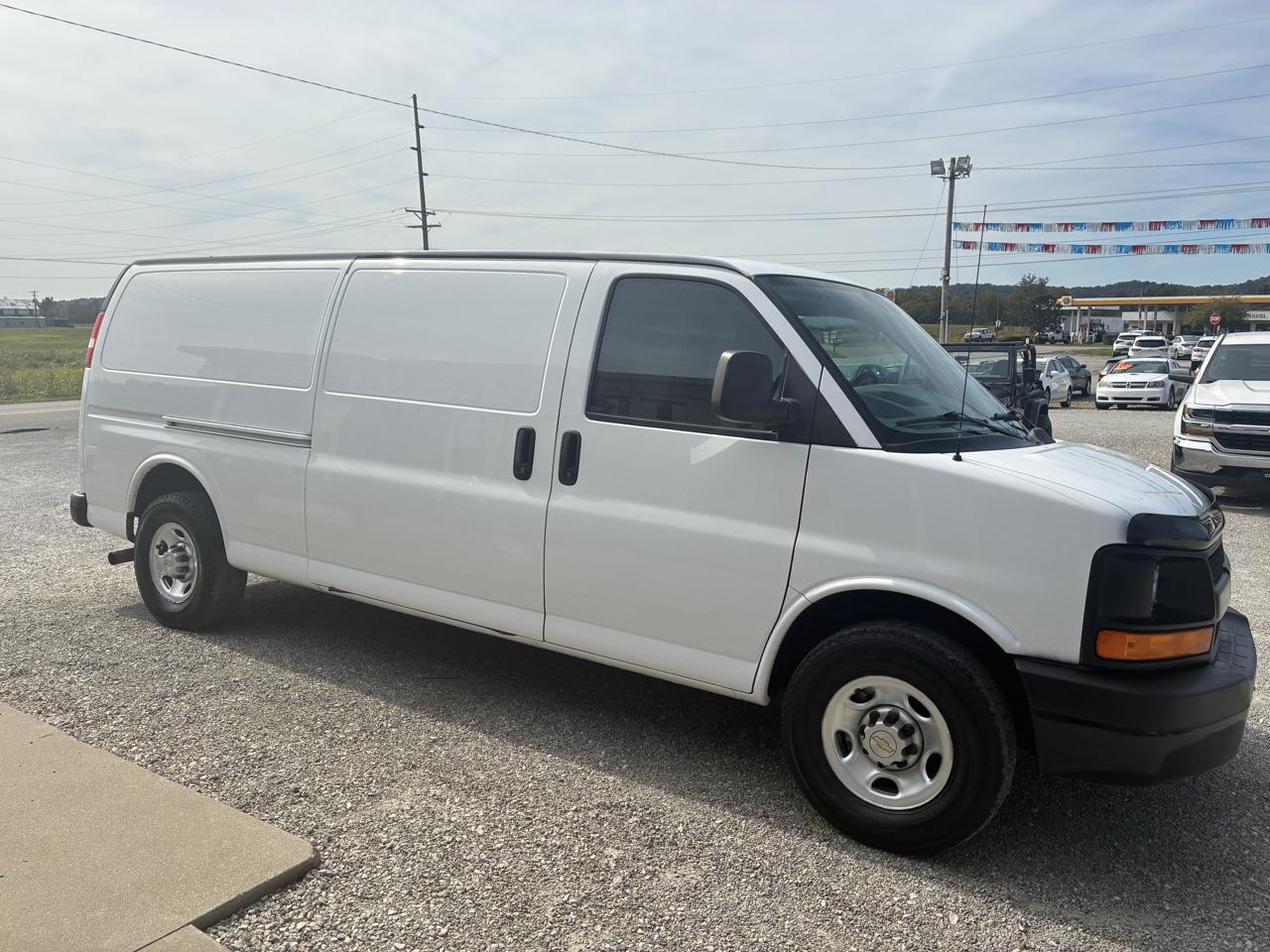 Chevrolet Express Cargo Van RWD 3500 155" 2014