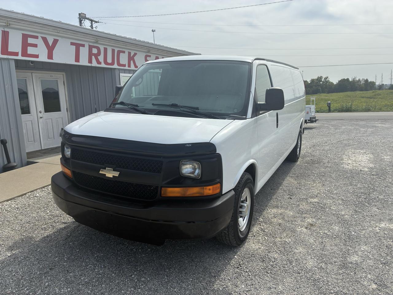 Chevrolet Express Cargo Van RWD 3500 155" 2014