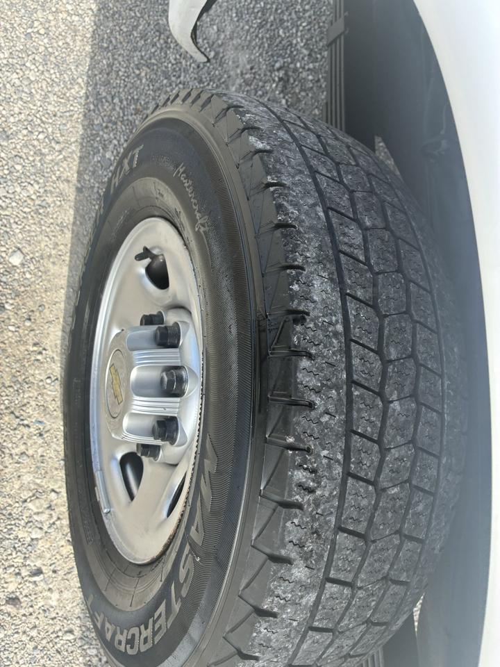 Chevrolet Express Cargo Van RWD 3500 155" 2014