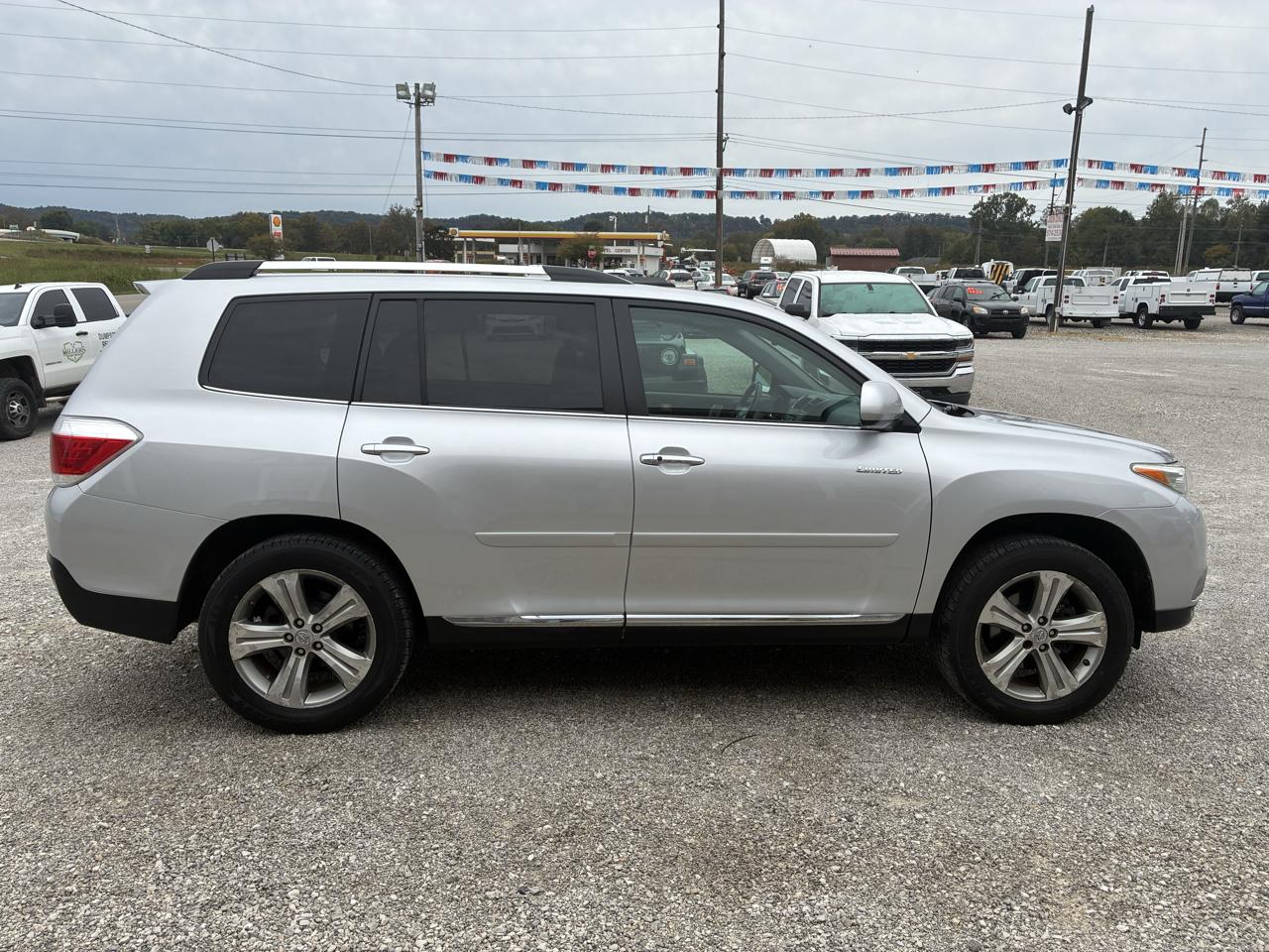 Toyota Highlander 4WD 4dr V6 Limited (Natl) 2011