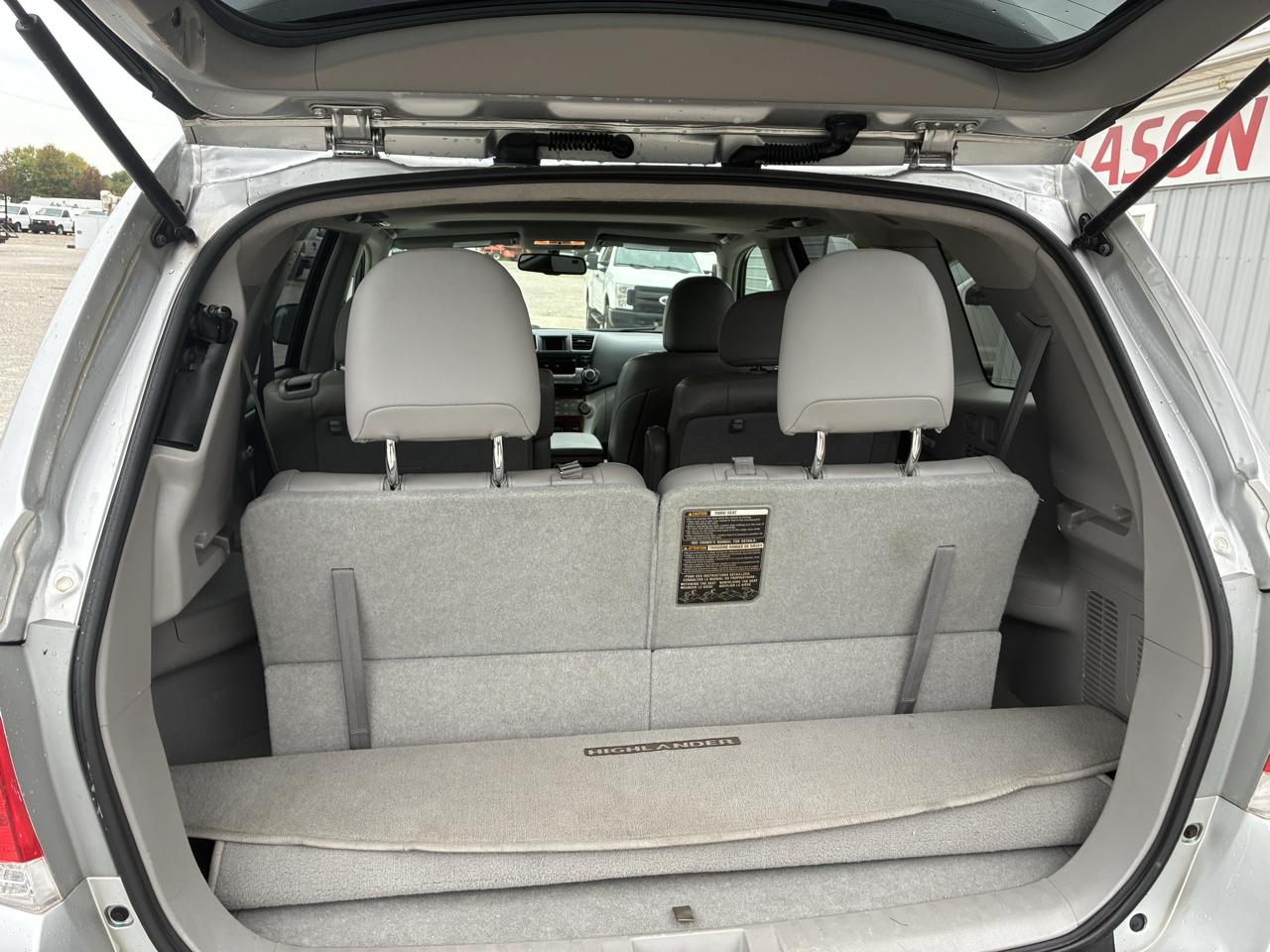 Toyota Highlander 4WD 4dr V6 Limited (Natl) 2011
