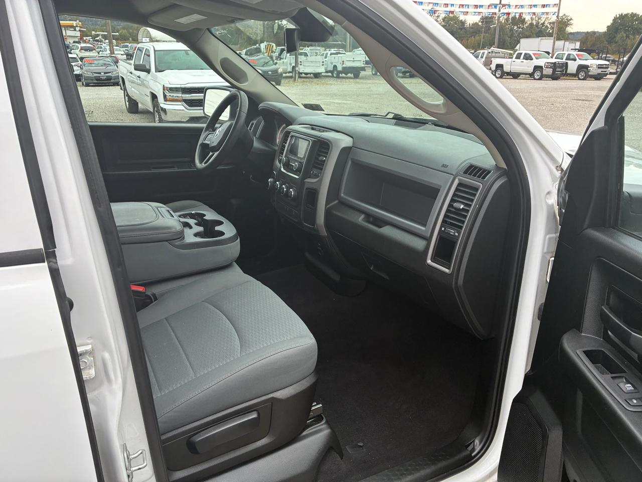 RAM 1500 Classic Tradesman 4x4 Quad Cab 6'4" Box 2020