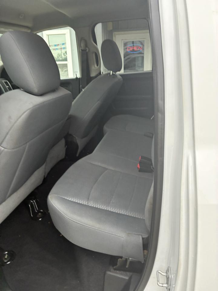 RAM 1500 Classic Tradesman 4x4 Quad Cab 6'4" Box 2020