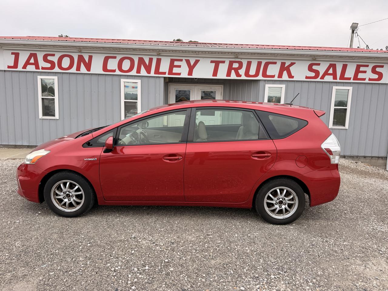 Toyota Prius V 5dr Wgn Three (Natl) 2013