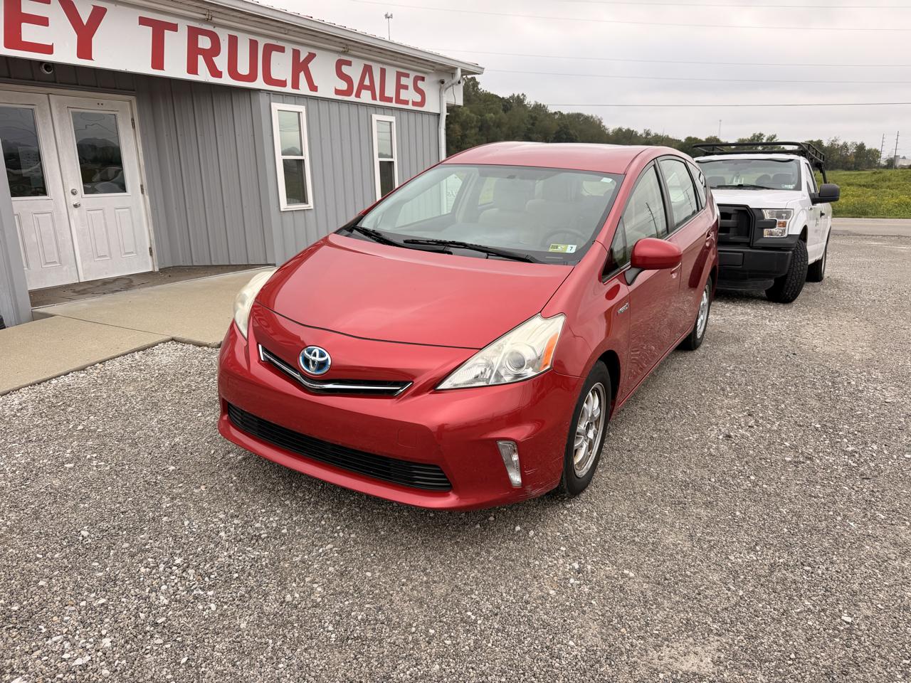 Toyota Prius V 5dr Wgn Three (Natl) 2013