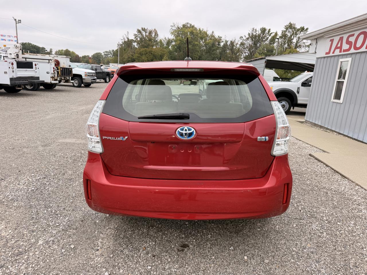 Toyota Prius V 5dr Wgn Three (Natl) 2013