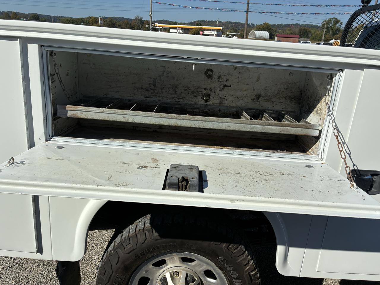 Chevrolet Silverado 3500HD 4WD Double Cab 158.1" Work Truck 2015