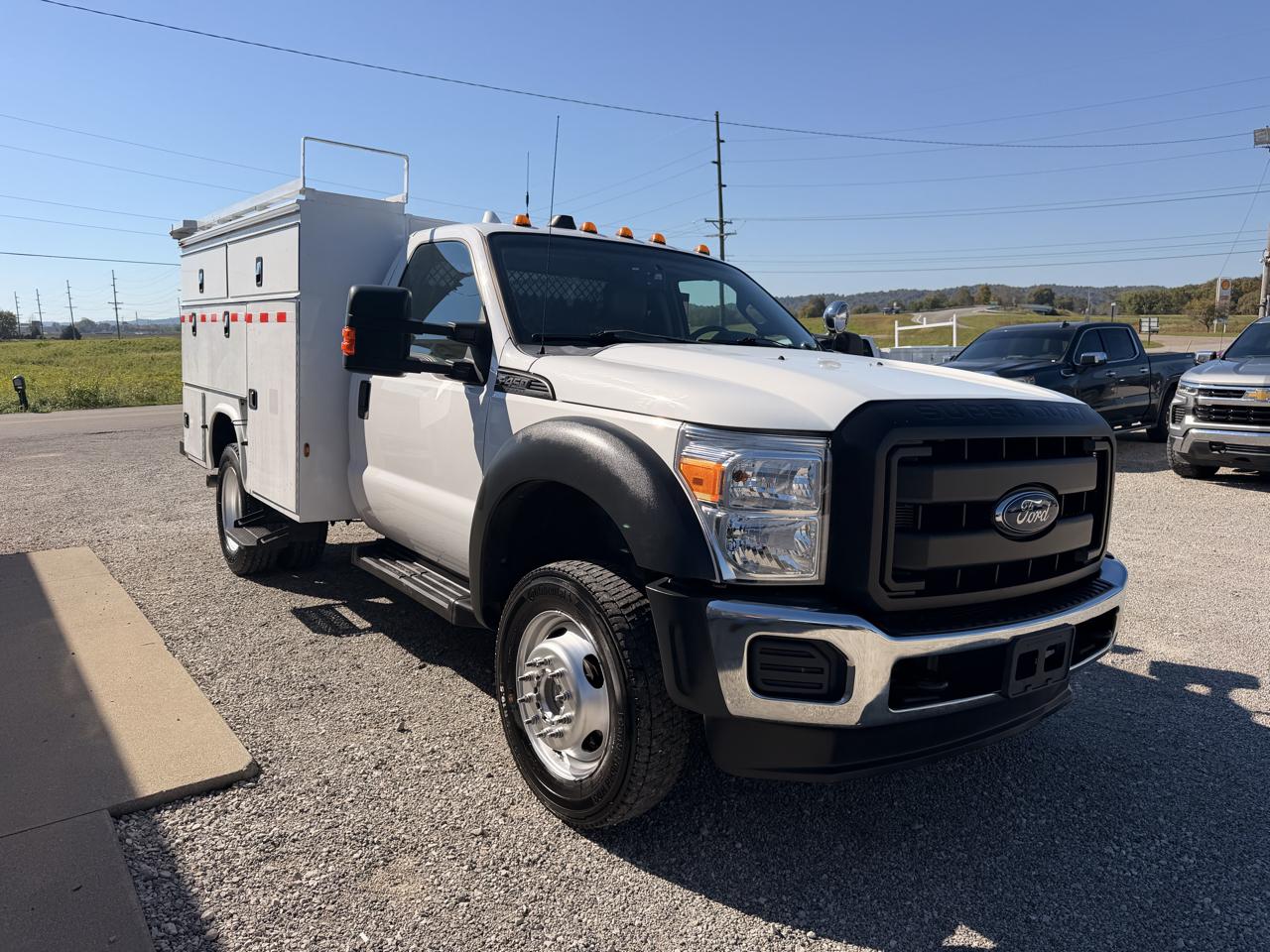 Ford Super Duty F-450 DRW 4WD Reg Cab 141" WB 60" CA XL 2015