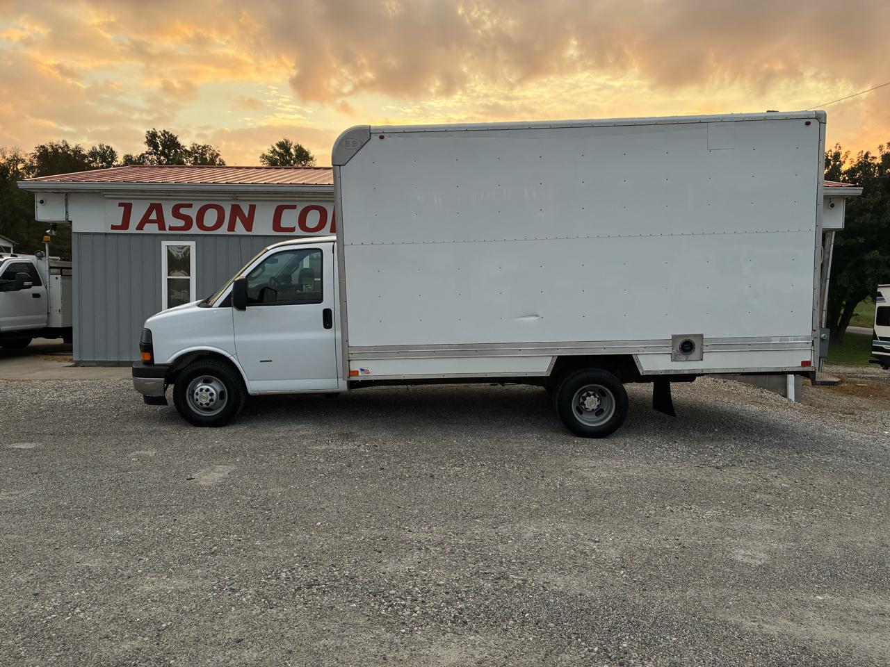 Chevrolet Express Commercial Cutaway 3500 Van 159" 2018