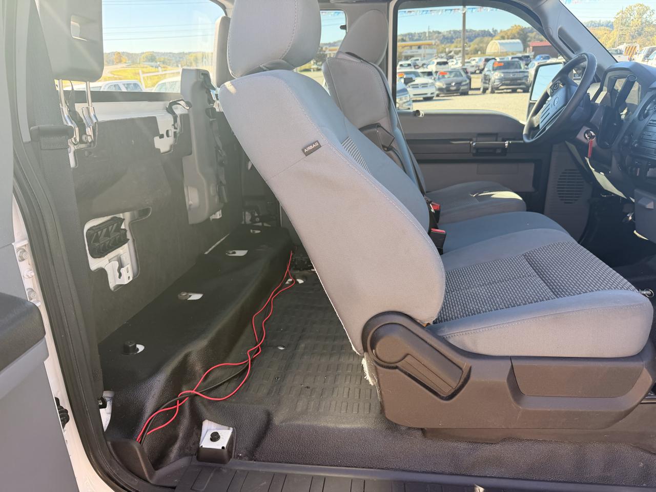 Ford Super Duty F-250 SRW 4WD SuperCab 158" XL 2016