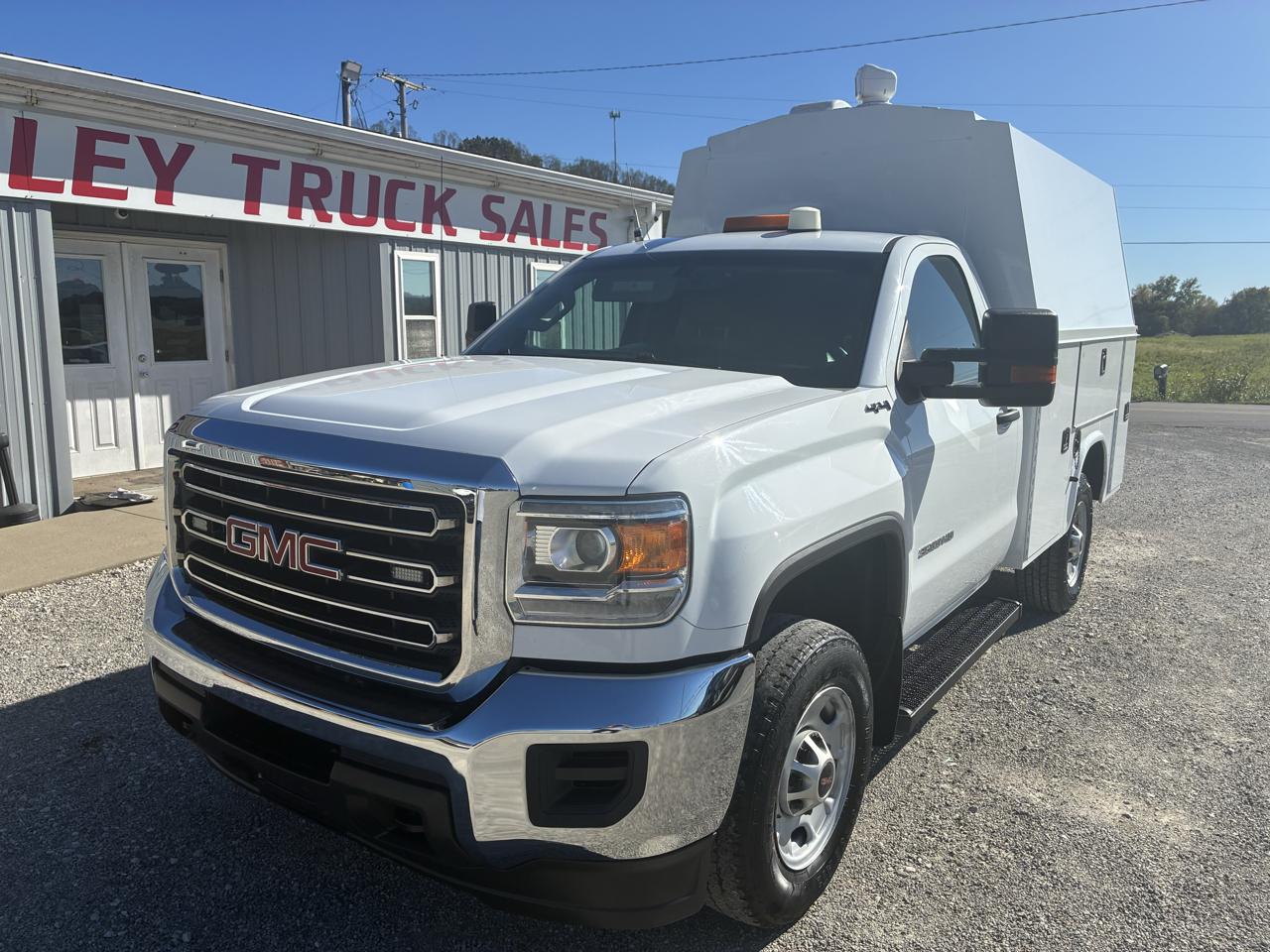 GMC Sierra 3500HD 4WD Reg Cab 133.6" 2017