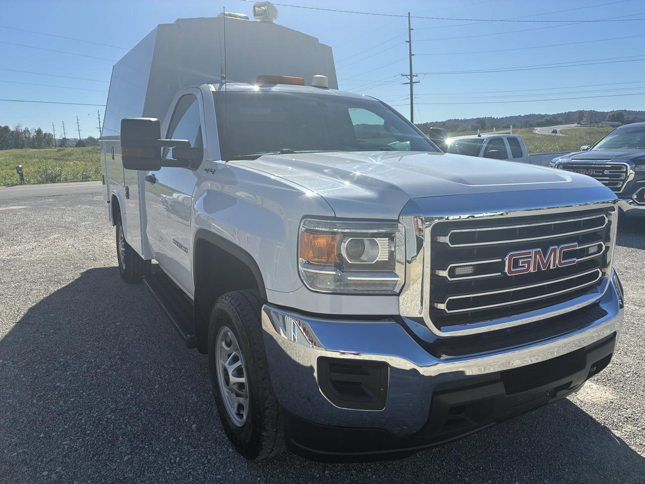 GMC Sierra 3500HD 4WD Reg Cab 133.6" 2017