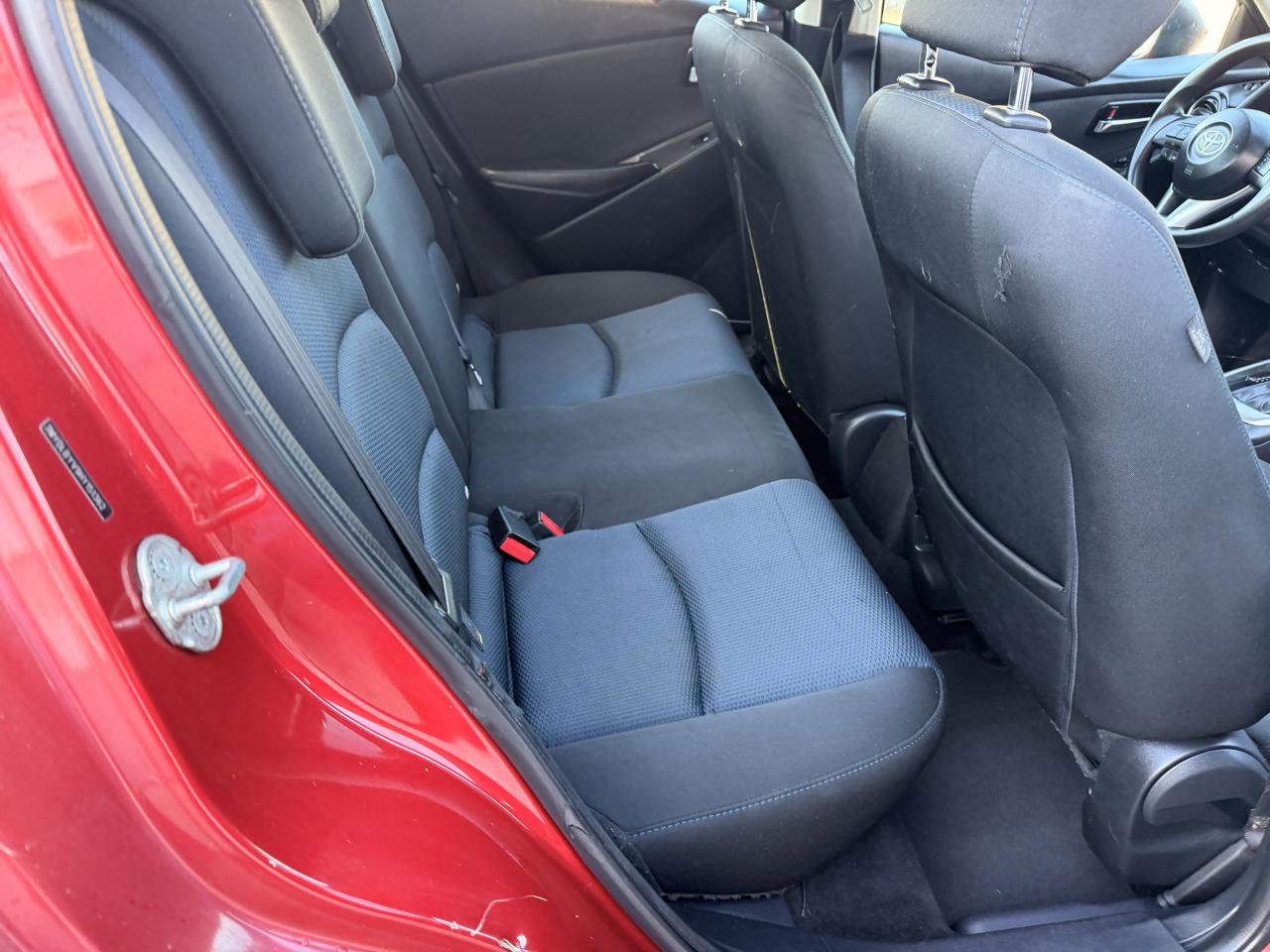 Toyota Yaris iA Manual (Natl) 2017