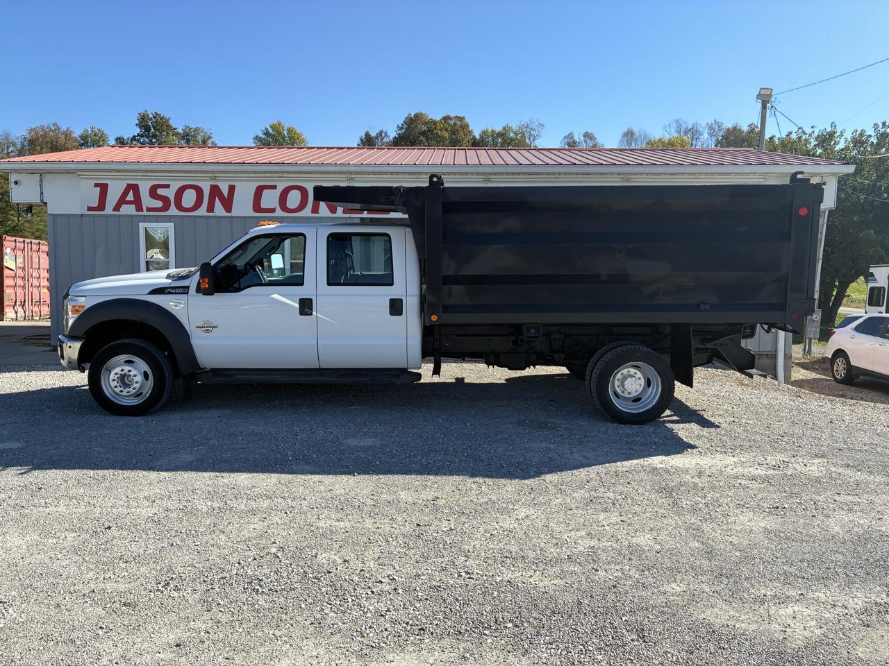 2013 Ford Super Duty F-450 DRW 2WD Crew Cab 200" WB 84" CA XL