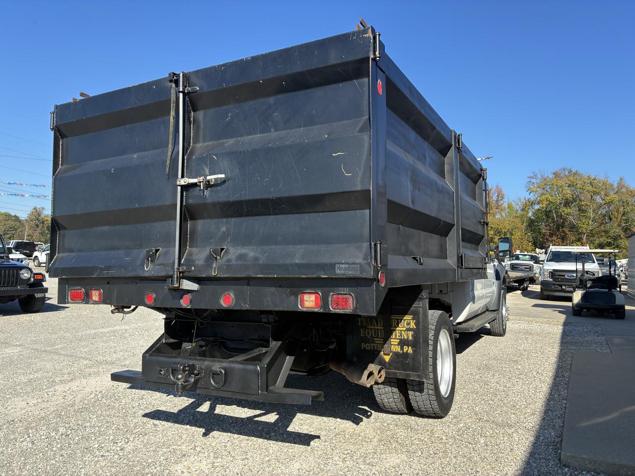Ford Super Duty F-450 DRW 2WD Crew Cab 200" WB 84" CA XL 2013