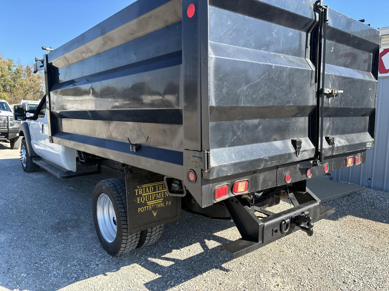 Ford Super Duty F-450 DRW 2WD Crew Cab 200" WB 84" CA XL 2013