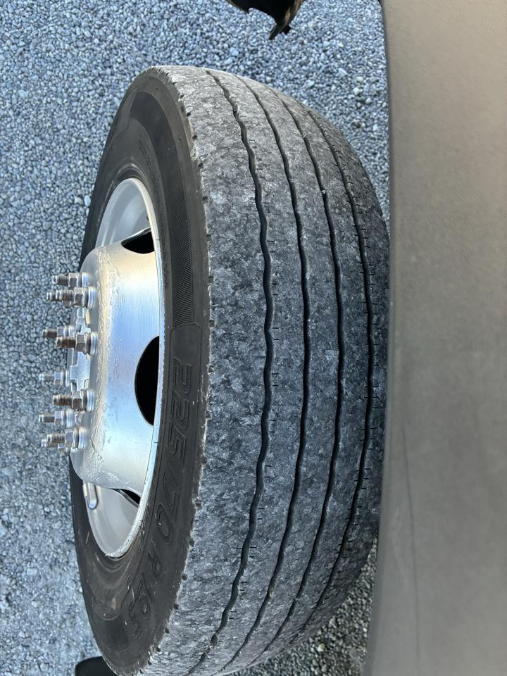 Ford Super Duty F-450 DRW 2WD Crew Cab 200" WB 84" CA XL 2013
