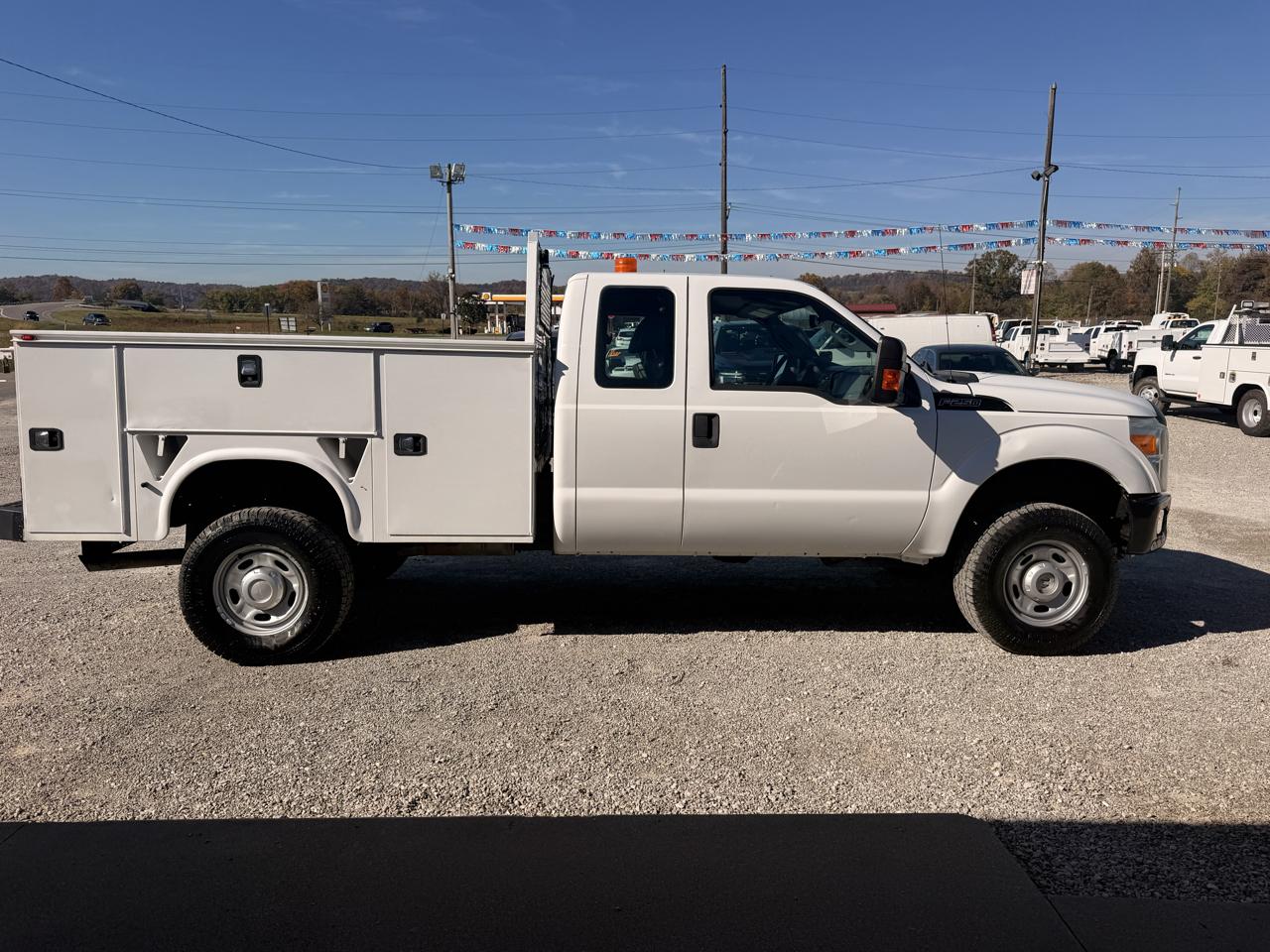 Ford Super Duty F-250 SRW 4WD SuperCab 158" XL 2016