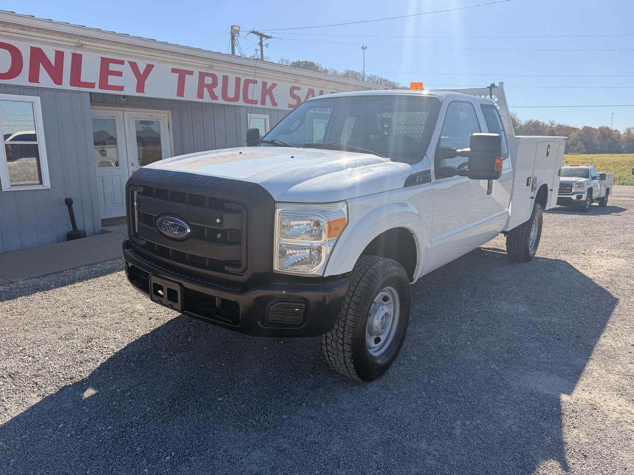 Ford Super Duty F-250 SRW 4WD SuperCab 158" XL 2016