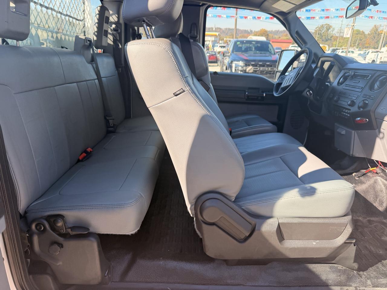 Ford Super Duty F-250 SRW 4WD SuperCab 158" XL 2016