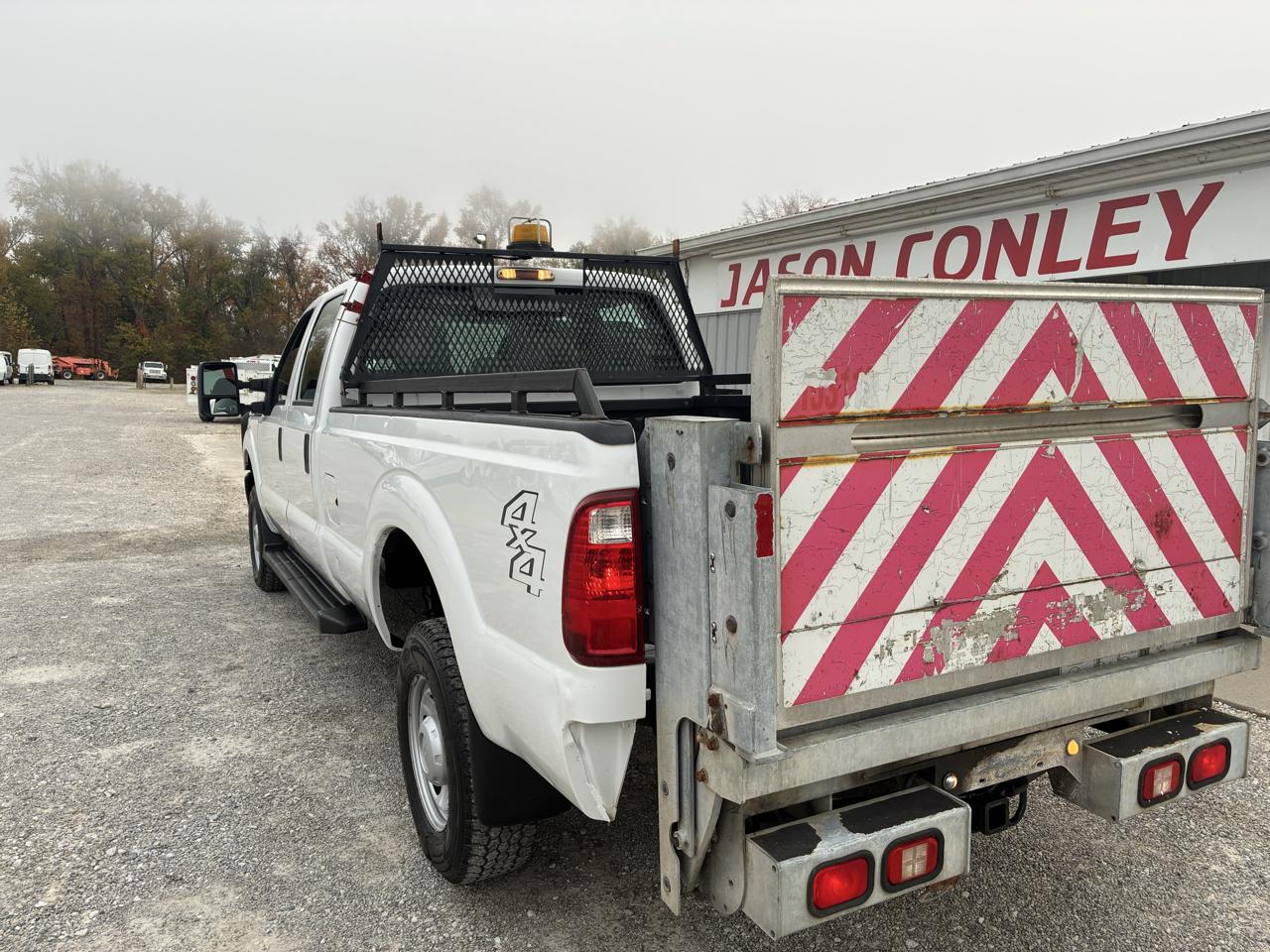 Ford Super Duty F-350 SRW 4WD Crew Cab 172" XL 2012