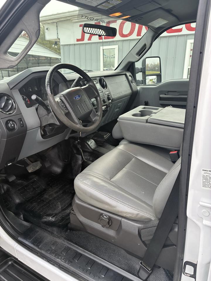 Ford Super Duty F-350 SRW 4WD Crew Cab 172" XL 2012