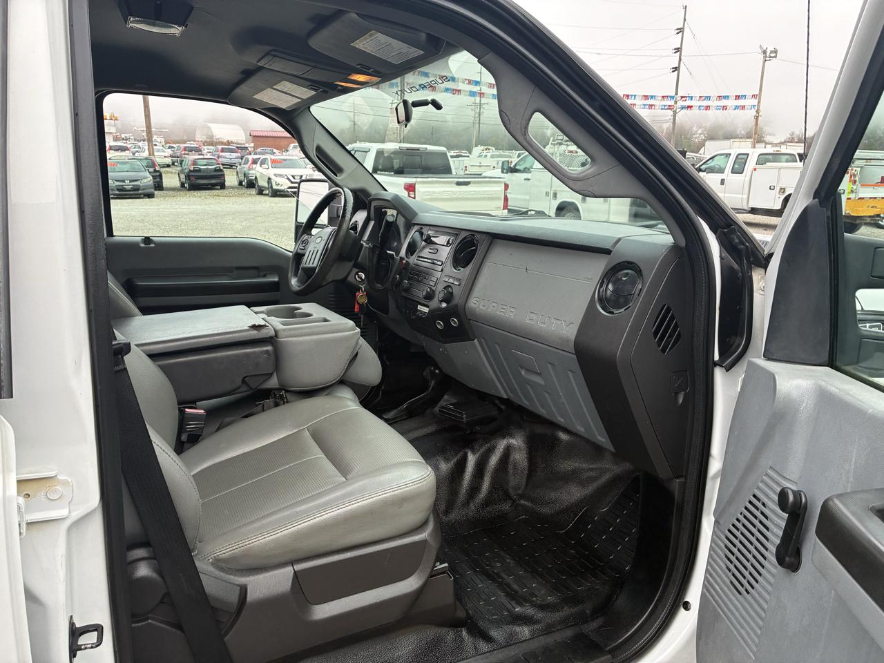 Ford Super Duty F-350 SRW 4WD Crew Cab 172" XL 2012
