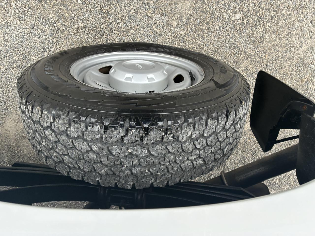Ford Super Duty F-350 SRW 4WD Crew Cab 172" XL 2012