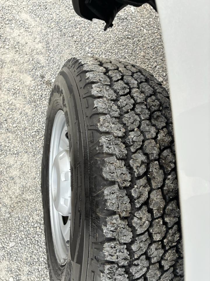 Ford Super Duty F-350 SRW 4WD Crew Cab 172" XL 2012