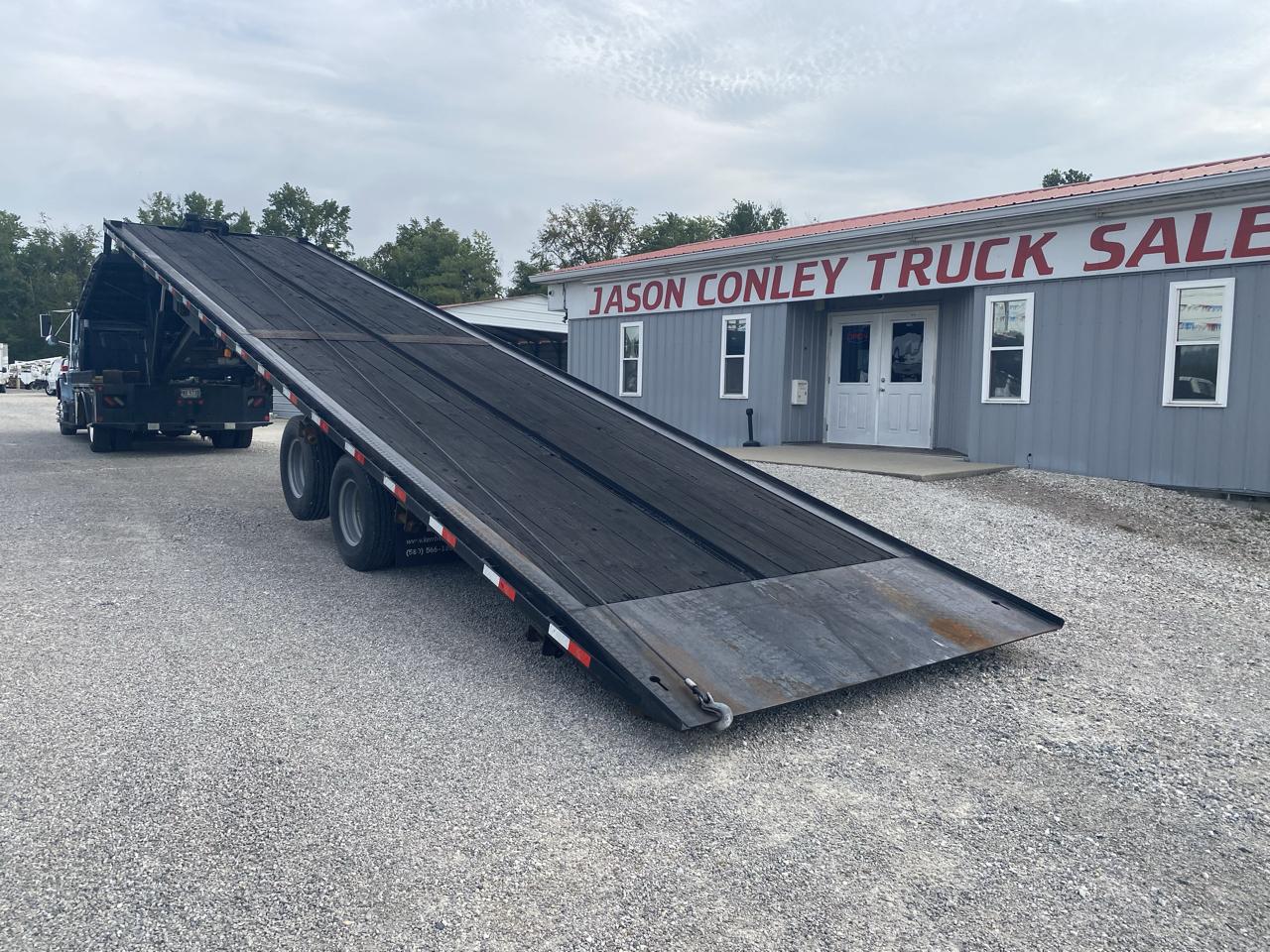 Kerr-Bilt Gooseneck Hydraulic Tilt  2019