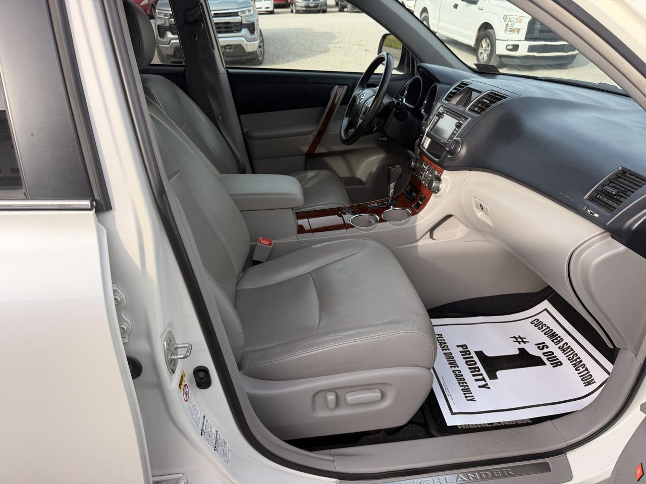 Toyota Highlander 4WD 4dr V6 Limited (Natl) 2013