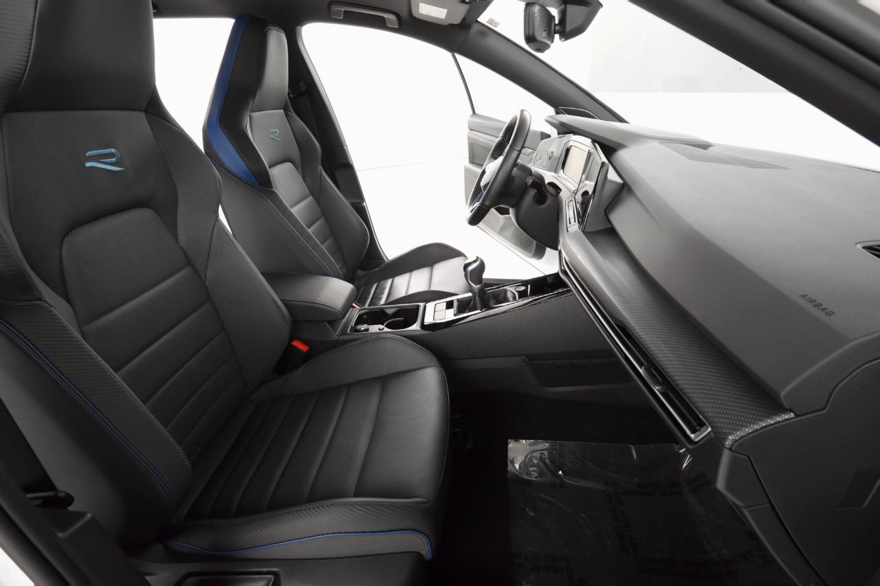 Volkswagen Golf R Base 6M 2024