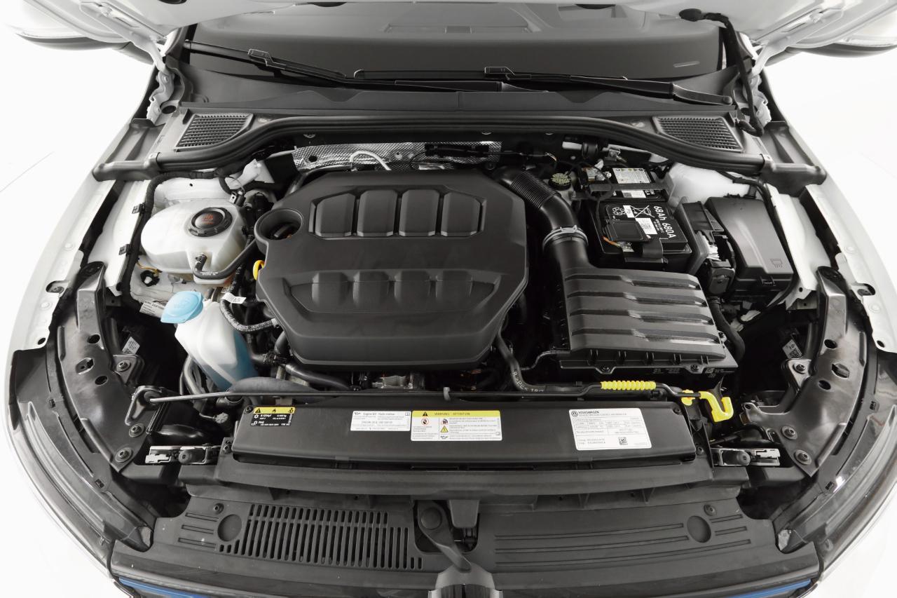 Volkswagen Golf R Base 6M 2024