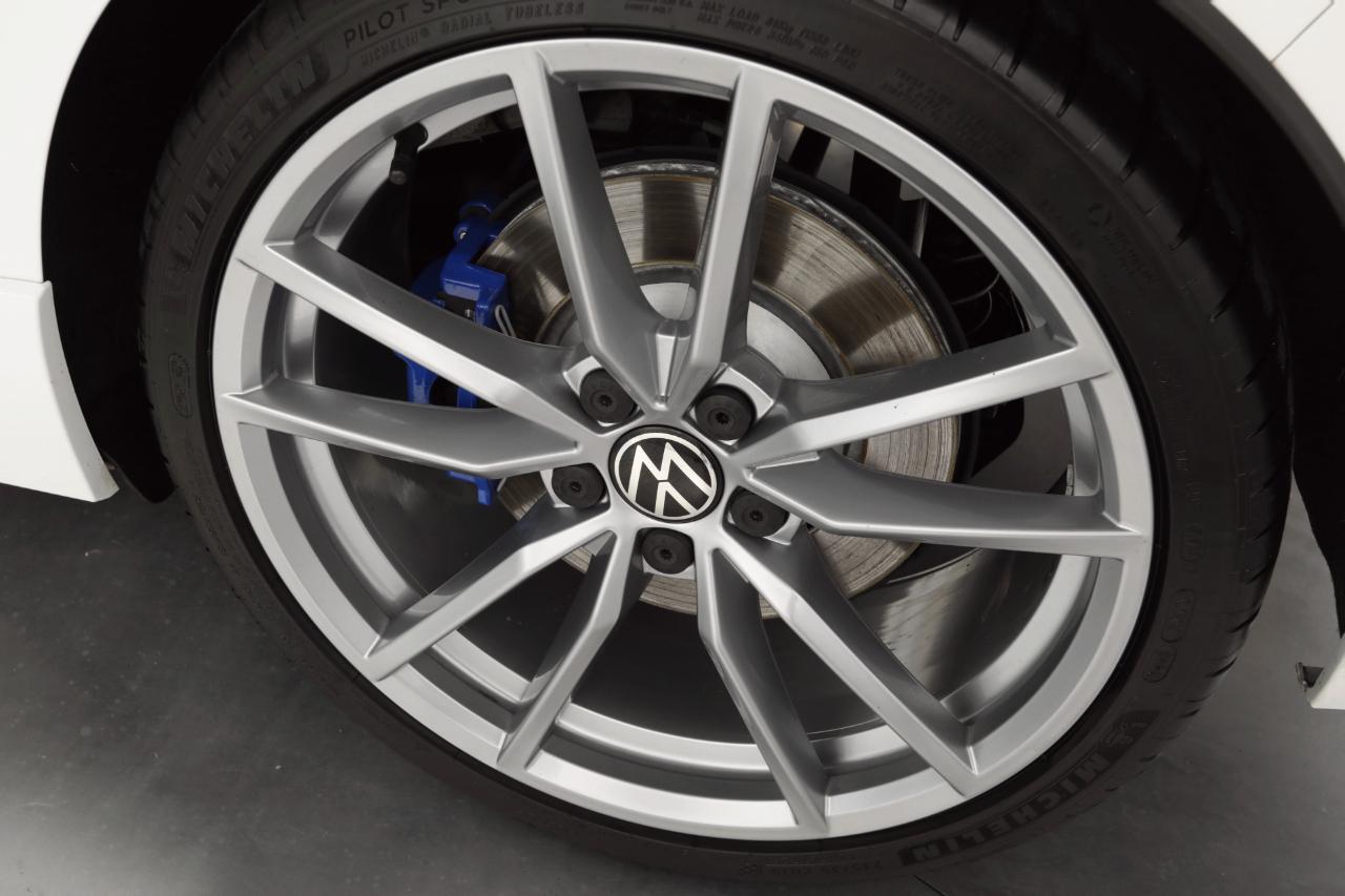 Volkswagen Golf R Base 6M 2024