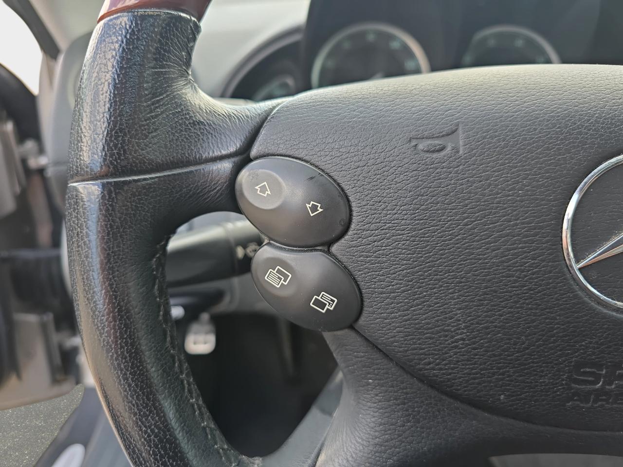 Mercedes-Benz SL-Class SL500 2006