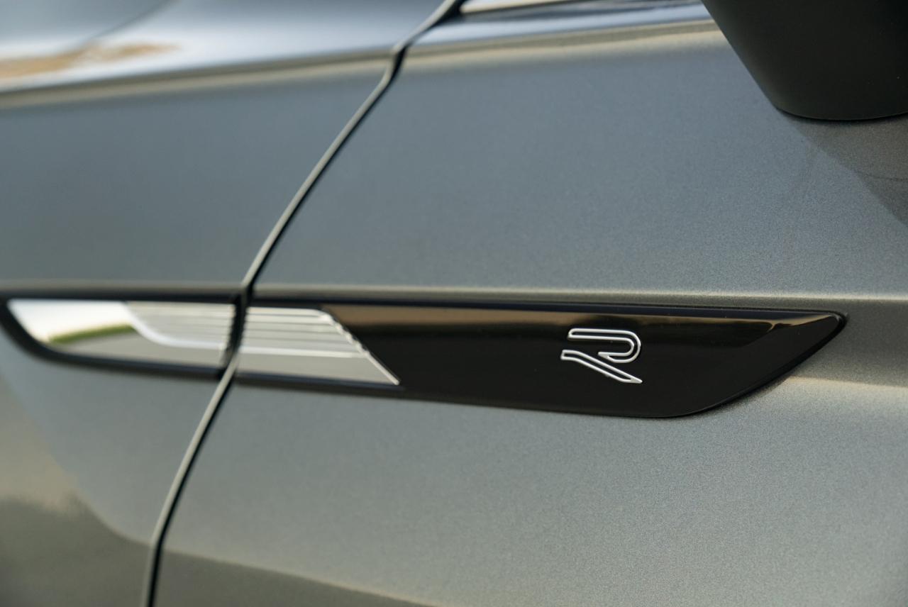 Volkswagen Tiguan SEL R-Line 4MOTION 2023