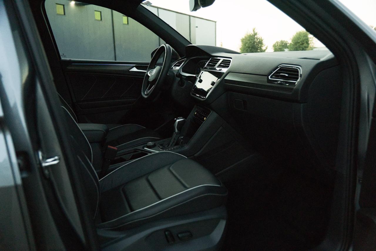 Volkswagen Tiguan SEL R-Line 4MOTION 2023