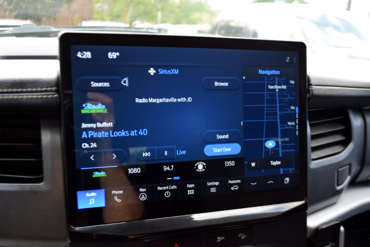 2022 Ford Expedition XLT photo 23